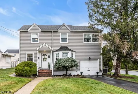 40 Highfield Ln, Nutley, NJ 07110