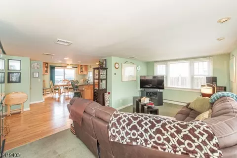 77 Eldora Rd, Parsippany, NJ 07054 photo 2