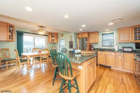 77 Eldora Rd, Parsippany, NJ 07054 photo 5