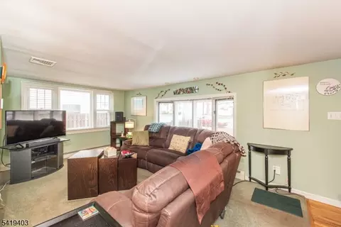 77 Eldora Rd, Parsippany, NJ 07054 photo 11