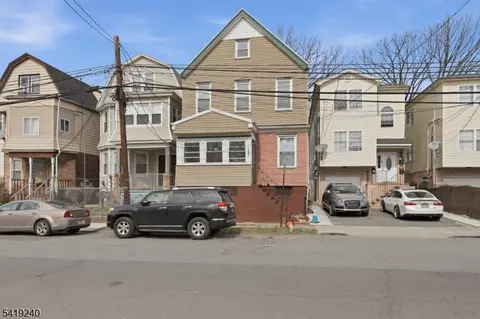 130 19th Ave, Irvington, NJ 07111