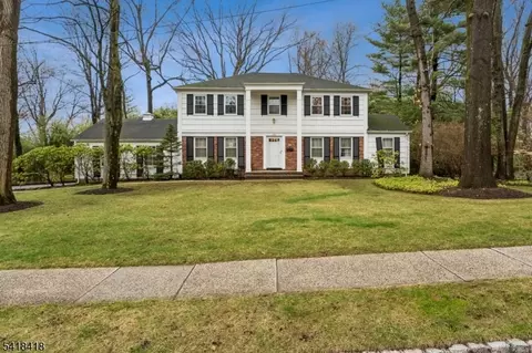 77 Hansell Rd, New Providence, NJ 07974