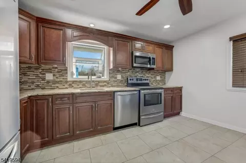 23 Diven St, Springfield, NJ 07081 photo 4
