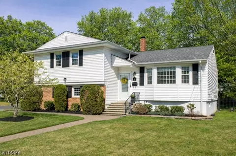 199 Hickson Dr, New Providence, NJ 07974