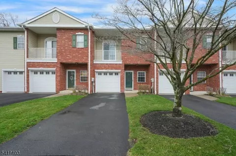 45 Windsor Dr, Lincoln Park, NJ 07035