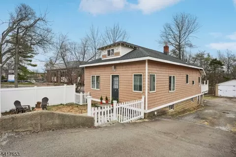 1492 Alps Rd, Wayne, NJ 07470