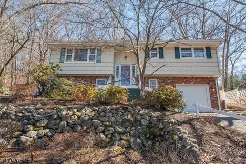 103 Cedar Rd, Ringwood, NJ 07456