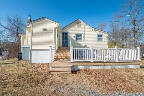 40 Kingsland Rd, West Milford Twp, NJ 07421