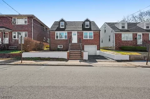 127 Albert St, North Arlington, NJ 07031