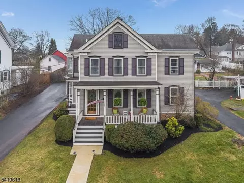 57 Main St, Lebanon, NJ 08833