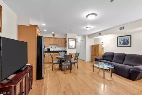 5 Maple Ave #102, Union Twp, NJ 07088 photo 9