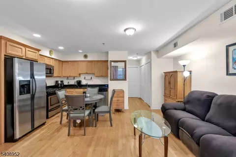 5 Maple Ave #102, Union Twp, NJ 07088 photo 5