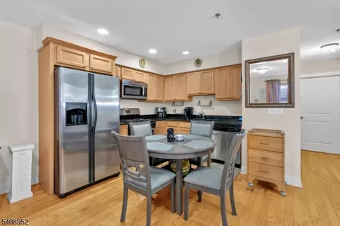 5 Maple Ave #102, Union Twp, NJ 07088 photo 6