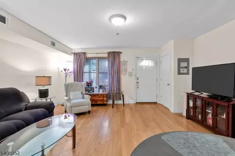 5 Maple Ave #102, Union Twp, NJ 07088 photo 4