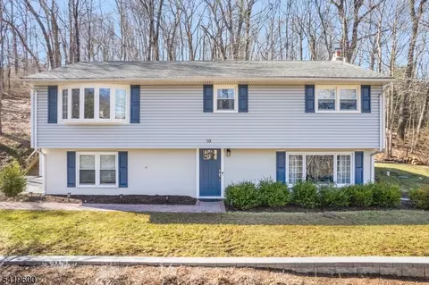 10 Ironia Rd, Mendham Twp, NJ 07945