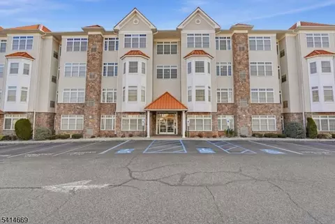 104 Elizabeth Ave #307, Linden, NJ 07036