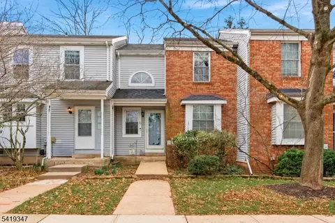 20 Pond Ct, Hillsborough, NJ 08844