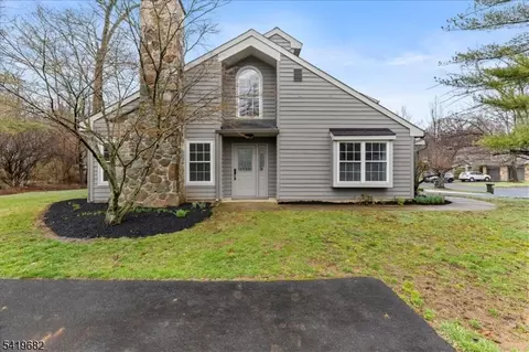 21 Andover Cir # A, Princeton, NJ 08540