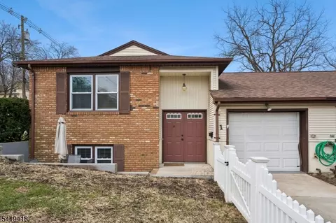 1 Lyons Pl, Morristown, NJ 07960