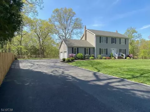 9 Old Traveled Way, Ledgewood, NJ 07852