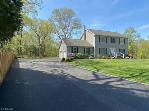 9 Old Traveled Way, Ledgewood, NJ 07852