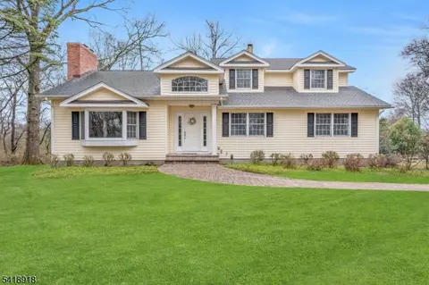134 Spencer Rd, Basking Ridge, NJ 07920