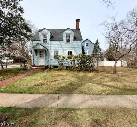 30 Stiles Ave, Morris Plains, NJ 07950