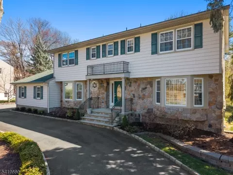 368 Central Ave, Caldwell, NJ 07006