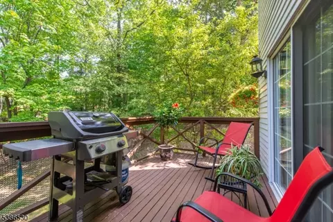 8 Tomahawk Dr, Wayne, NJ 07470 photo 30