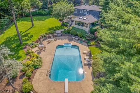 29 Candace Ln, Chatham Twp, NJ 07928