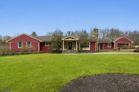 2 Old Orchard Rd, Morristown, NJ 07960