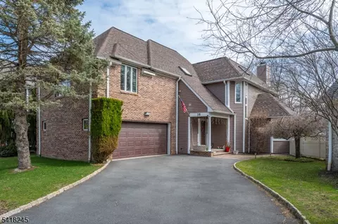 35 Turnberry Rd, Little Falls Twp, NJ 07424