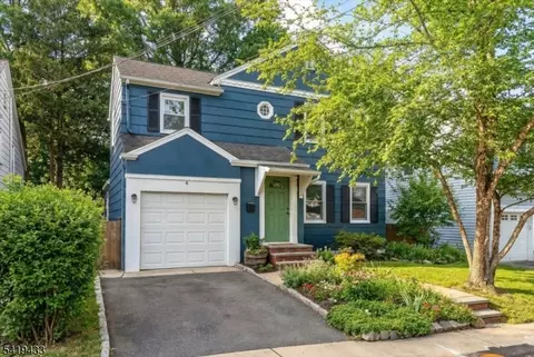 4 Rynda Rd, Maplewood, NJ 07040