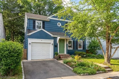 4 Rynda Rd, Maplewood, NJ 07040