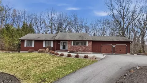 15 Copeley Rd, Newton, NJ 07860