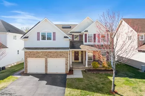 6 Quick Ct, Somerset, NJ 08873