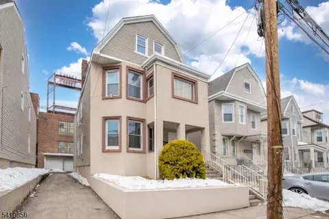 303 S 11th St, Newark, NJ 07103