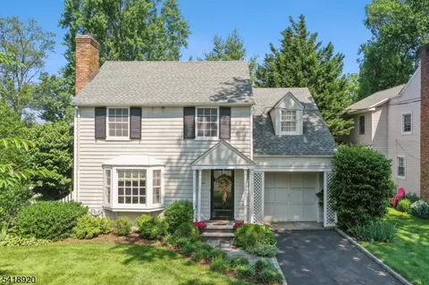 66 Springbrook Rd, Springfield, NJ 07081