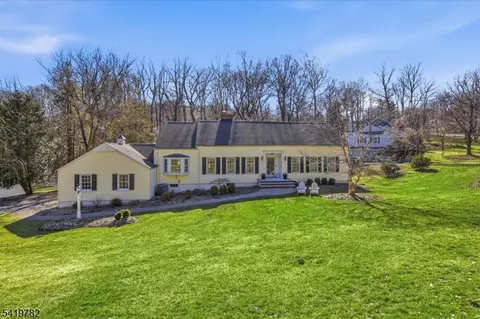 20 Fieldstone Dr, Morristown, NJ 07960
