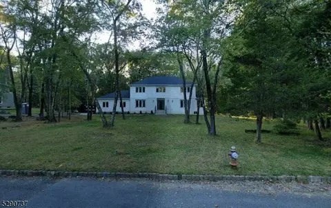 11 Grouse Rd, Warren, NJ 07059