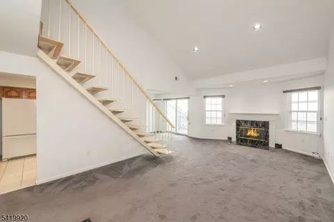 69 Amethyst Ln, Paterson, NJ 07501