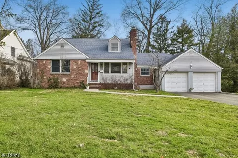 248 Appletree Ln, Mountainside, NJ 07092 photo 1