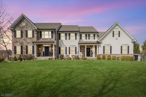 38 Still Hollow Rd, Lebanon, NJ 08833