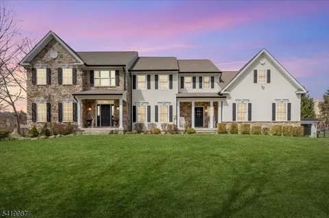 38 Still Hollow Rd, Lebanon, NJ 08833