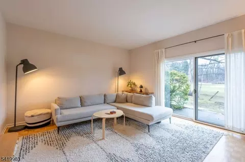 38 Keats Way, Morristown, NJ 07960