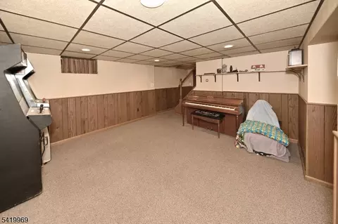 217 Sweetbriar Pl, Paramus, NJ 07652 photo 18