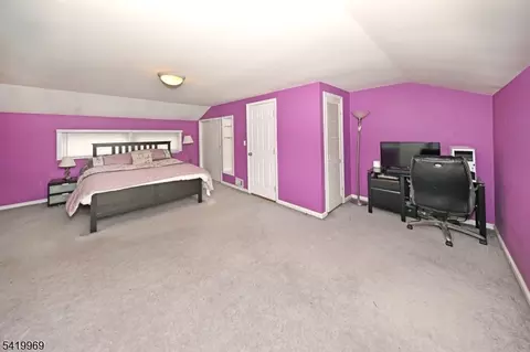 217 Sweetbriar Pl, Paramus, NJ 07652 photo 13