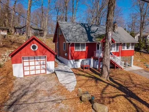 19 Amicalola Rd, Vernon Twp, NJ 07462