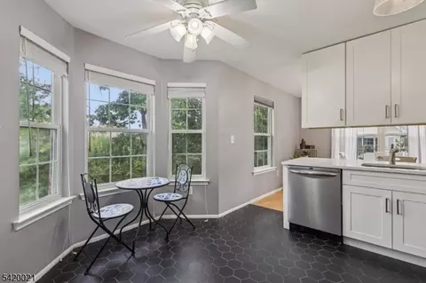 1608 Cypress Ln, East Brunswick, NJ 08816