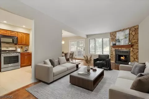 83 Patriots Rd, Morris Plains, NJ 07950